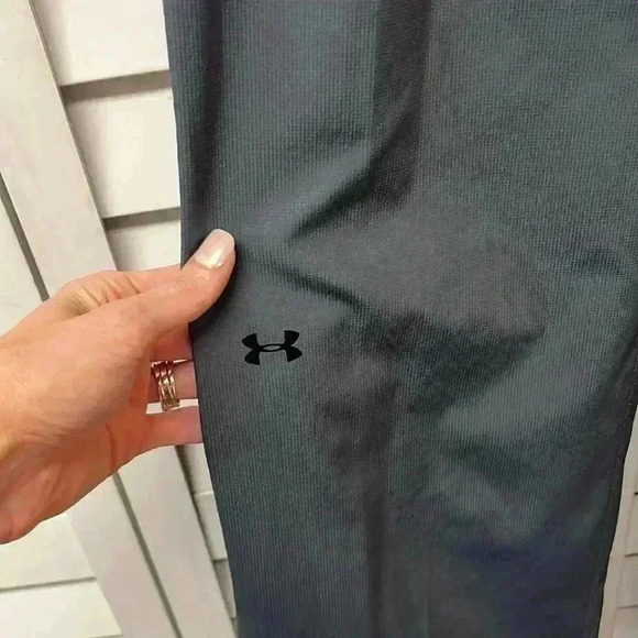 Under Armour UA Craze Woven Semi-Fitted Mesh Lined Pants Size Large Gray - Picture 2 of 6